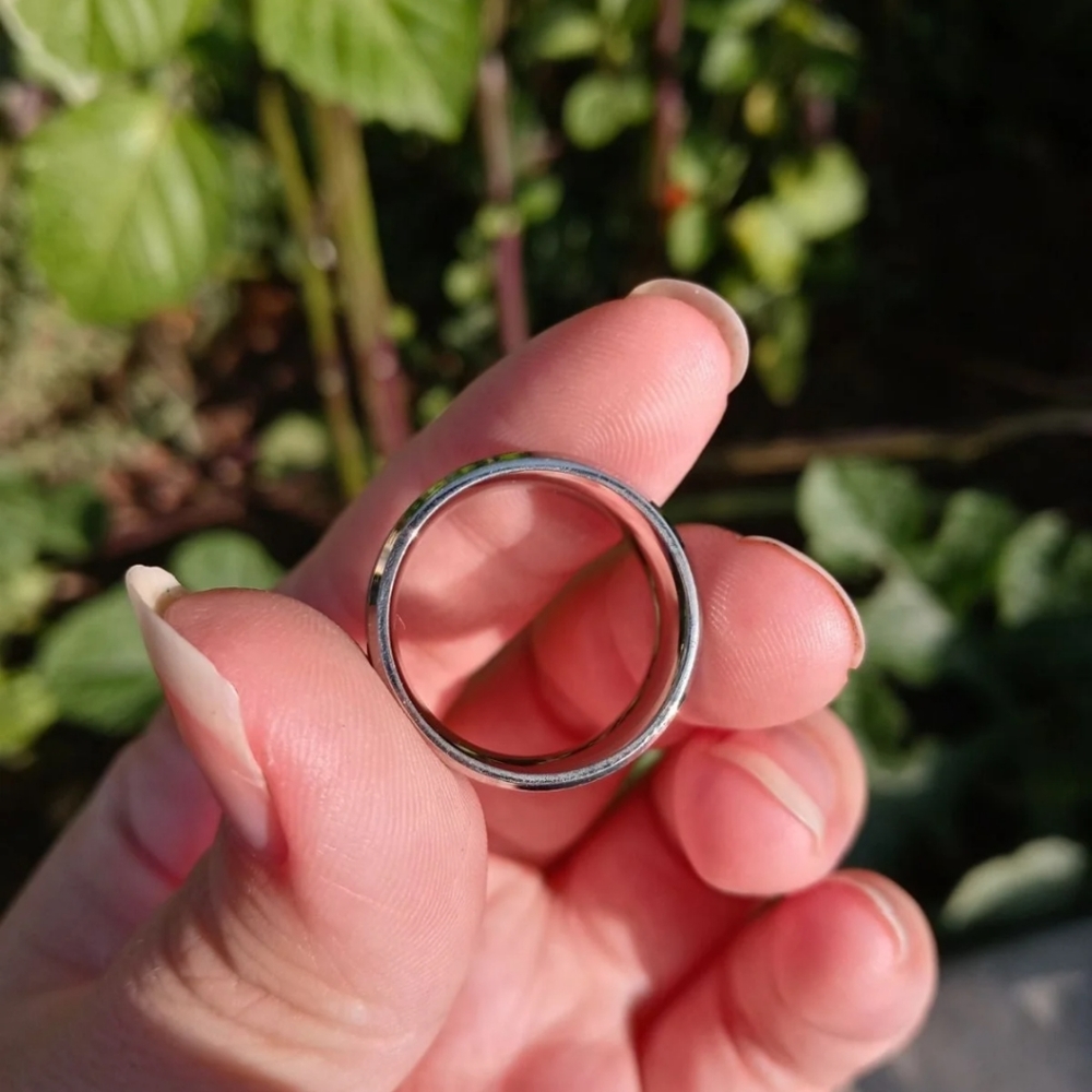Ring - Picture 2 of 4